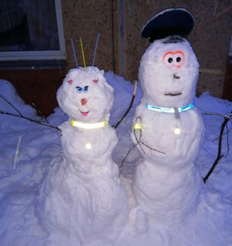 В Гремячинске малыши слепили «Снеговиков безопасности»