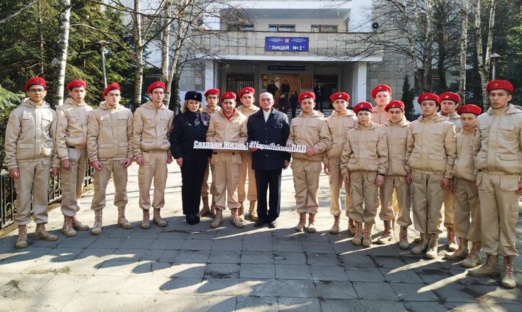 Труженики тыла в Нальчике возглавили «Шагающий автобус» с лозунгом #СохраниЖизнь