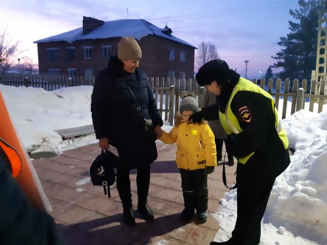 Родительский патруль вышел в рейд вместе с инспекторами ГИБДД