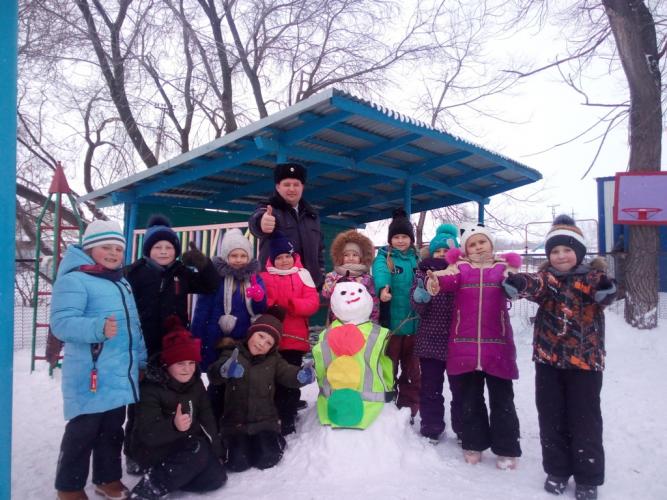 «Снеговик безопасности»
