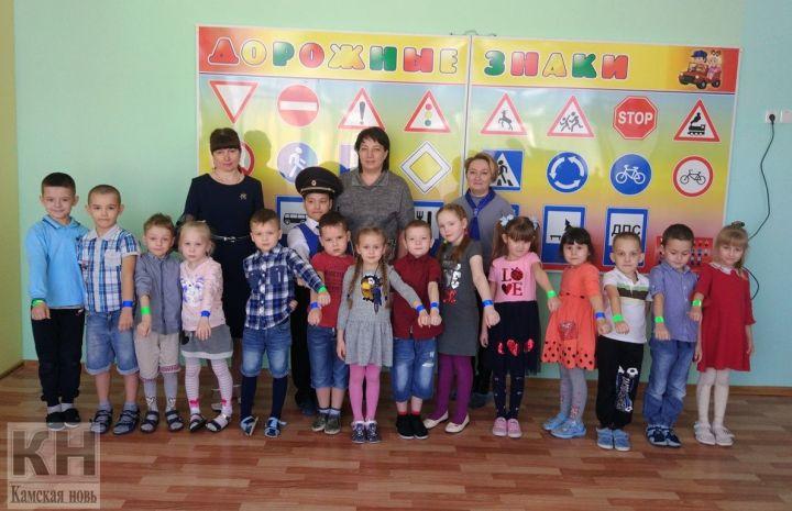 Задача взрослых - воспитать у детей привычку соблюдать ПДД