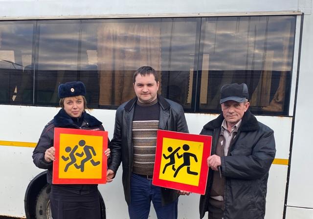 Госавтоинспекторы Гагаринского района проводят разъяснительные беседы с работниками автотранспортных предприятий