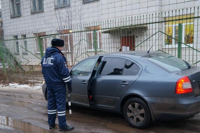 Водителям следует внимательнее относиться к детям-пассажирам