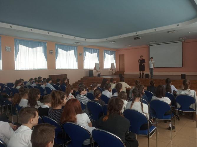 Сотрудники Госавтоинспекции города Калининграда провели для школьников профилактическое занятие «Важные правила»