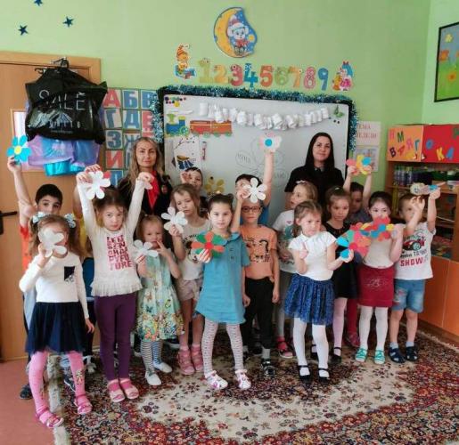 В Печенгском районе сотрудники Госавтоинспекции провели мероприятие для дошколят «Мама, соблюдай ПДД!»