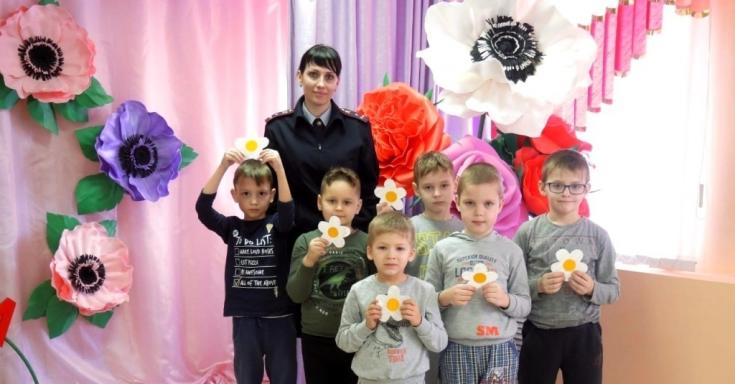 Воспитанники детских садов стали участниками акции «8 марта в каждый дом»