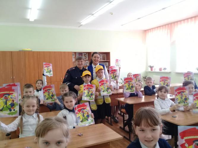В школах Болгара чествовали юных инспекторов дорожного движения