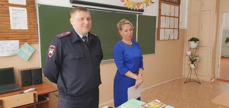 Большеулуйские автоинспекторы провели глобальный школьный тест по ПДД в рамках «единого Дня безопасности»