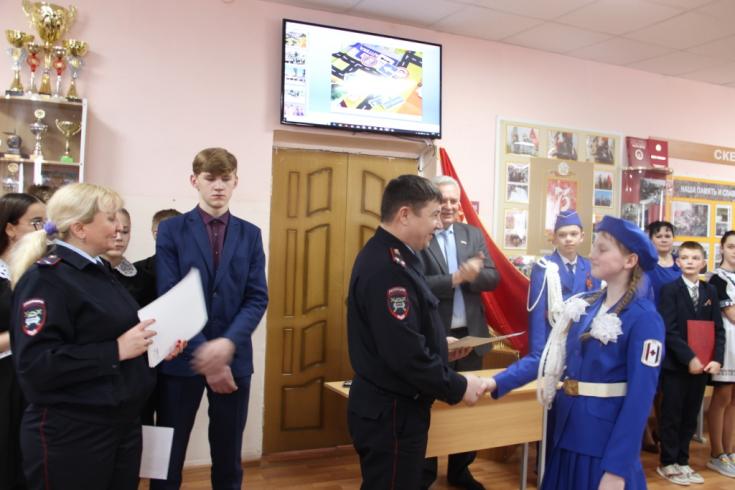 Сотрудники Госавтоинспекции поблагодарили отряд ЮИД Ичалковского района за активную работу по безопасности дорожного движения