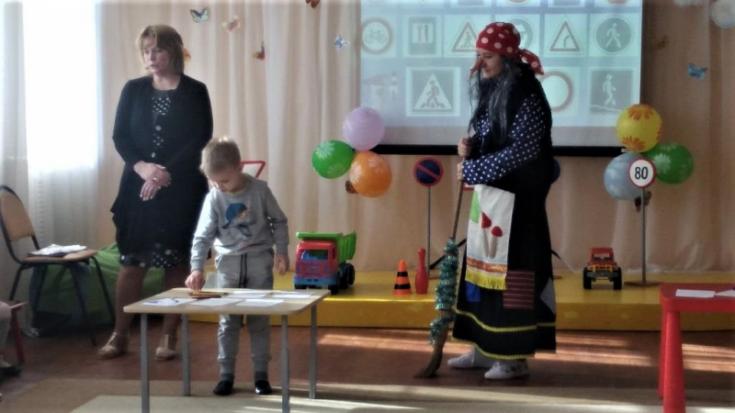 В Нижегородской области Госавтоинспекторы организовали обучающий квест для дошколят