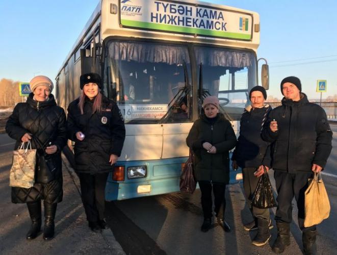 Юнкор пресс-центра ЮИД Республики Татарстан рассказал, как проходят акции по популяризации карманных фонарей для пешеходов