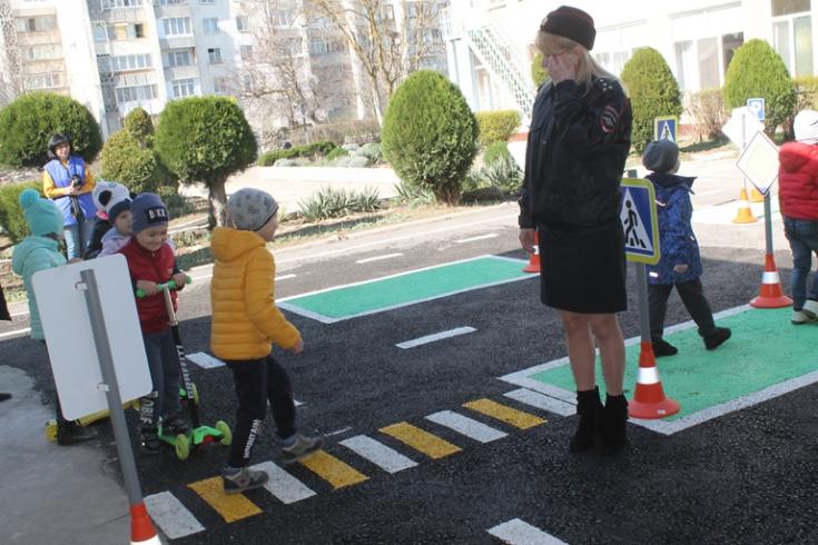 В евпаторийском Автогородке прошло занятие для малышей