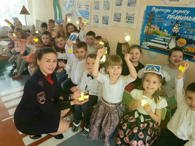 Госавтоинспекция Краснодарского края в игровой форме учит дошколят правилам дорожной безопасности