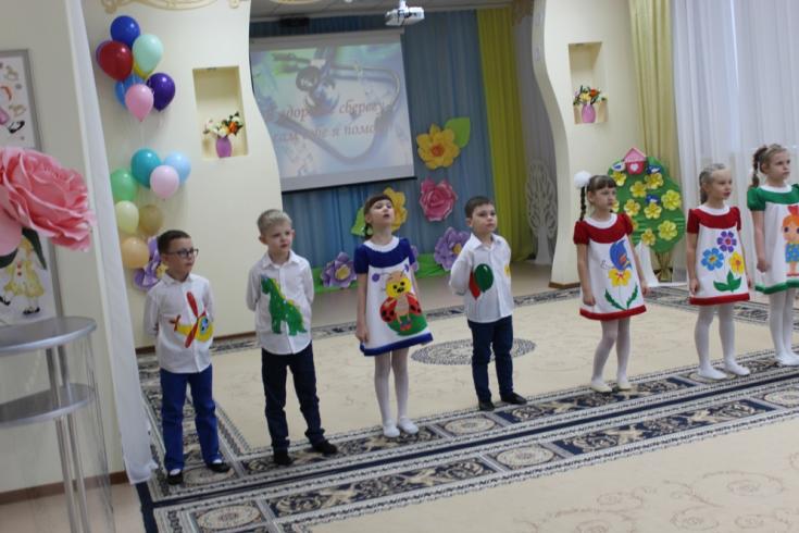 В г. Новый Уренгой сотрудники Госавтоинспекции приняли участие в родительском собрании по теме безопасности