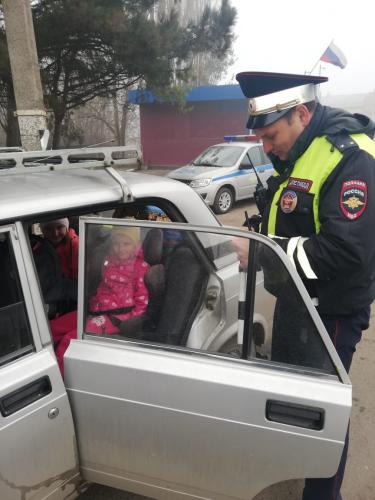В преддверии весенних каникул ростовские автоинспекторы проводят «Декадник безопасности дорожного движения»