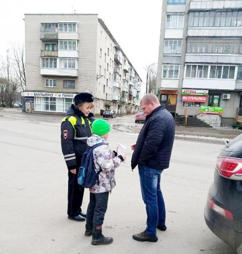 Акция ГИБДД «Безопасная дорога» прошла в Великих Луках