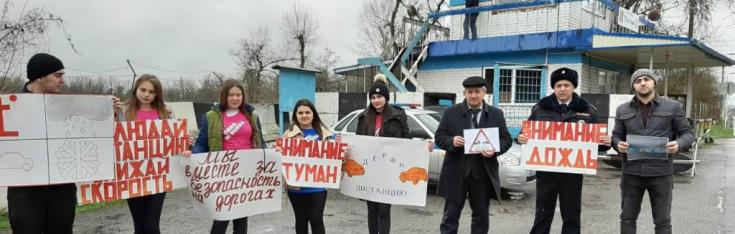 Остановочные комплексы на автодорогах Кабардино-Балкарии стали пунктами автоликбеза о сложных погодных условиях