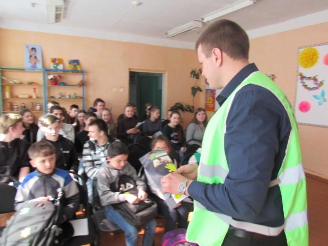 В Аткарске стартовала акция « Будь ярче на дорогах!»