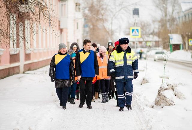 В Свердловской области главы городов и районов поддержали акцию Госавтоинспекции «Шагающий автобус»