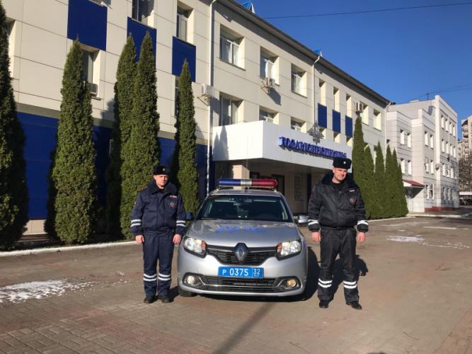 Житель Брянской области поблагодарил полицейских, оперативно отреагировавших на его обращение