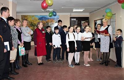 ШКОЛЬНИКИ НОВГОРОДСКОГО СЕЛА ТЕПЕРЬ ИЗУЧАЮТ ДОРОЖНУЮ КУЛЬТУРУ В СТЕНАХ ПЕРЕДОВОГО УЧЕБНОГО КЛАССА