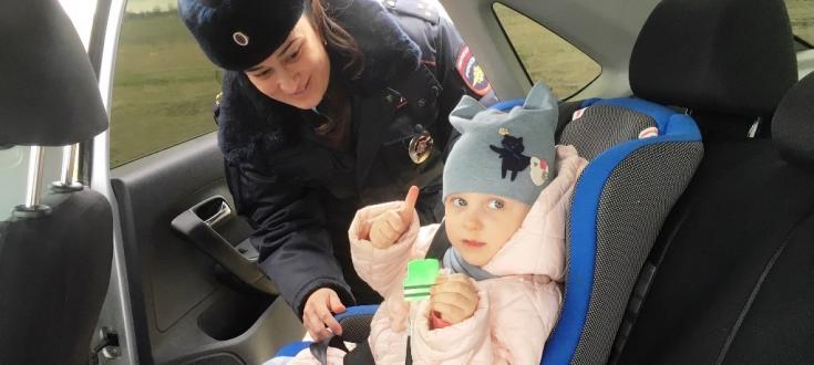 В Кабардино-Балкарии родители-автомобилисты участвуют в акции «Пристегнись, и ребенок повторит»