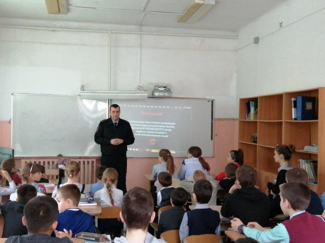 В Хабаровском районе сотрудники Госавтоинспекции провели акцию «Безопасные Каникулы!»