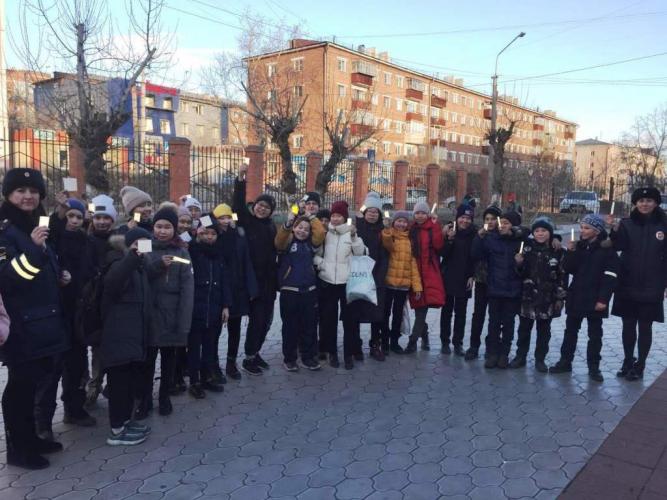 В Улан-Удэ автоинспекторы провели акцию «Засветись!»