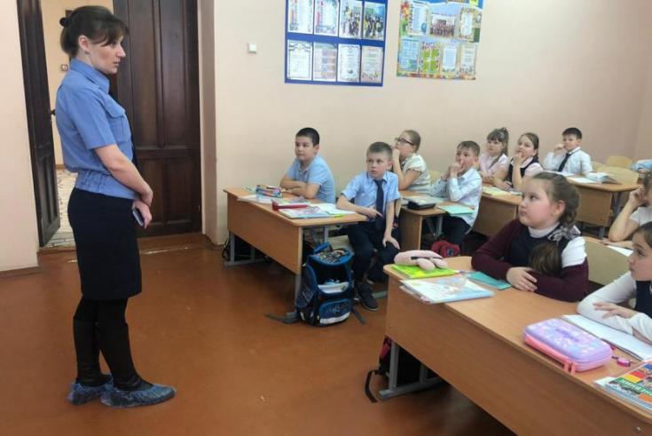 Перед весенними каникулами в школах Дёмского района прошли профилактические мероприятия