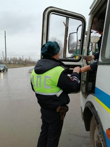 В Краснокутском районе автоинспекторы провели оперативно-профилактическое мероприятие «Автобус»