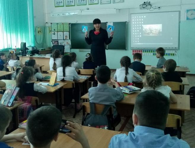 В Вяземском районе Хабаровского края сотрудники Госавтоинспекции провели профилактические мероприятия в рамках операции «Каникулы»