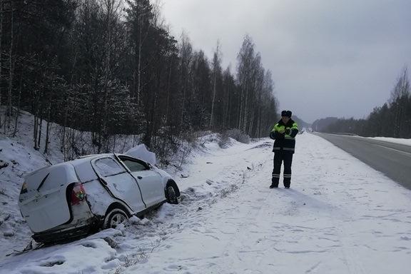 В результате ДТП, произошедших в воскресенье в Свердловской области, травмы получили пятеро детей