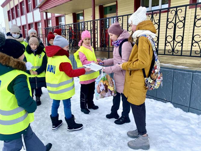 Госавтоинспекция Томской области организовала передвижной пункт разъяснения ПДД