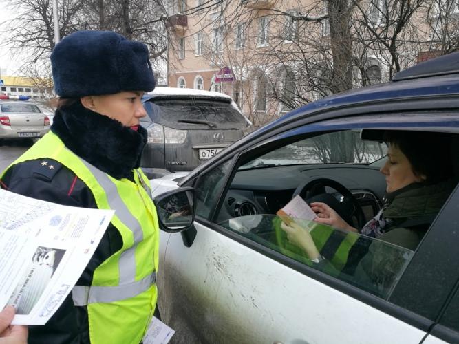 Пензенские автоинспекторы и общественники напомнили водителям и пешеходам о важности соблюдения Правил дорожного движения