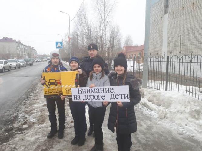В Югре продолжают напоминать о необходимости соблюдения ПДД в дворовых территориях и вблизи пешеходных переходов