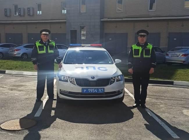 Сотрудники ГИБДД помогли роженице вовремя добраться до больницы