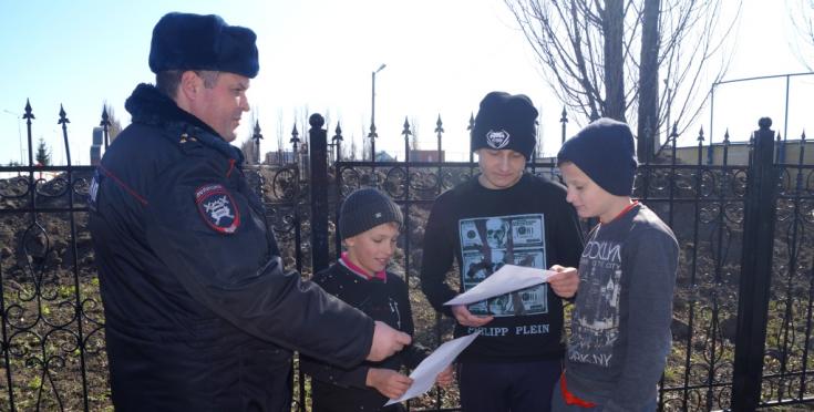 В Белгородской области автоинспекторы провели индивидуальные консультации по дорожной безопасности