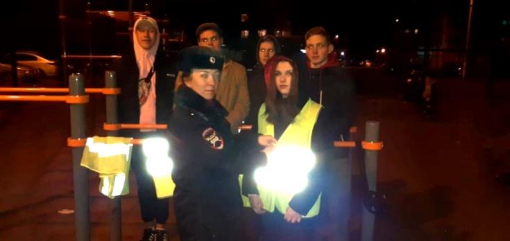 В дворовых территориях Белгородской области развернулись мастер-классы с эффектом светоотражения