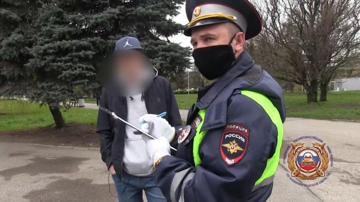 В Калининграде продолжают работать скрытые патрули