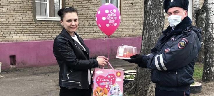 Сотрудники подмосковной Госавтоинспекции участвуют в жизни детей, пострадавших в результате ДТП