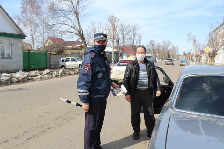В Петровске госавтоинспекторы провели профилактическую акцию