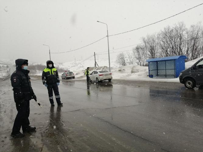 Сотрудниками Госавтоинспекции ЗАТО Александровск проведен рейд в рамках оперативно-профилактического мероприятия «Перевозчик»