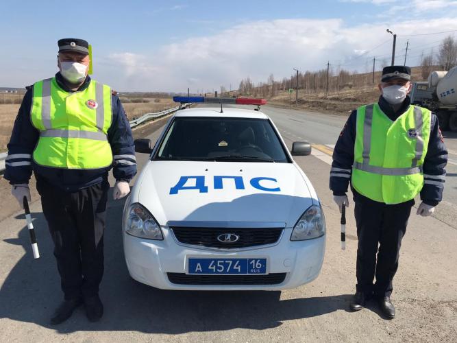 В Татарстане сотрудники ГИБДД оказали помощь потерявшему память мужчине