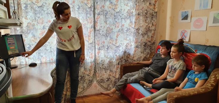 Ялтинские школьники с помощью современных технологий продолжают изучать Правила дорожного движения