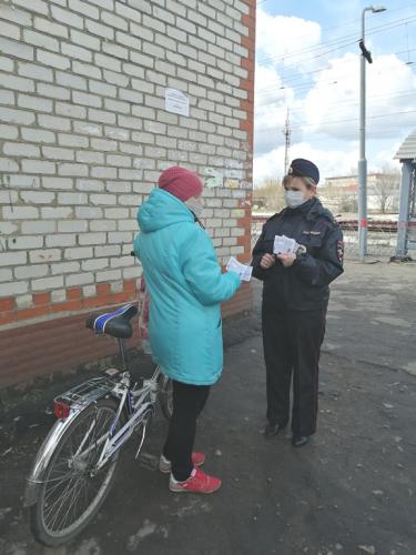 В Аркадаке сотрудники Госавтоинспекции напомнили гражданам о безопасности
