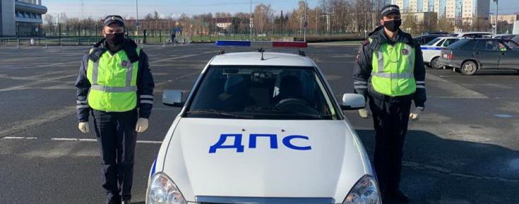 Татарстанские автоинспекторы оказали помощь беременной женщине