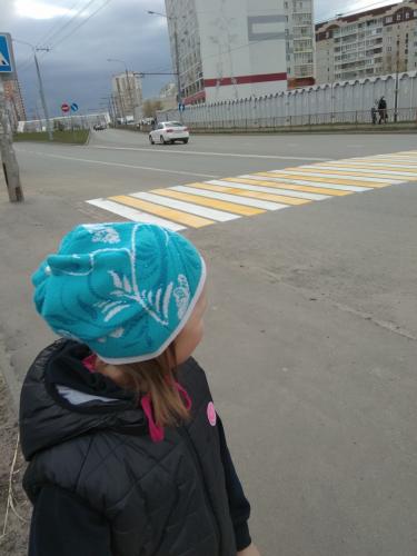 Обновленная разметка на пешеходном переходе