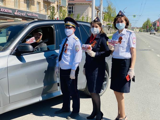 В Альметьевске  сотрудники отдела ГИБДД проводят акцию «Георгиевская лента»