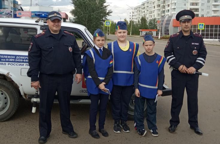 В память о прадедушке-фронтовике ЮИДовец с севера Красноярского края честно «несет службу» на благо родного города