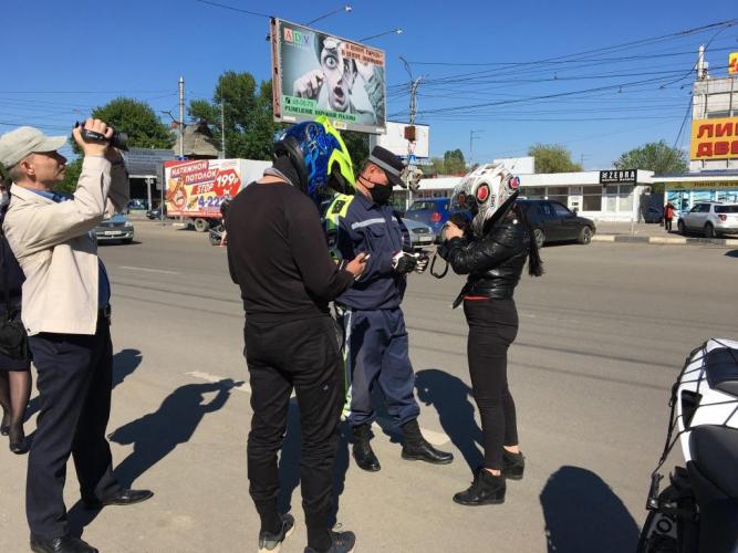 Госавтоинспекция города Саратова провела рейд «Мотоцикл – большая ответственность!»